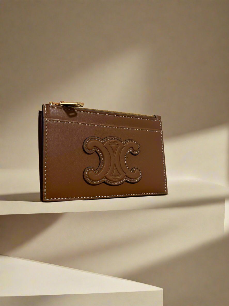 CELINE Zipped cardholder in smooth lambskin leather