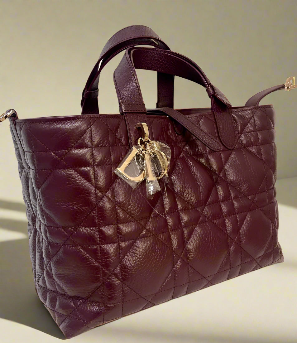 DIOR - Medium Dior Toujours Bag in Burgendy Macrocannage Calfskin - WOMEN